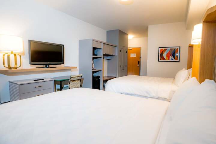 Room 73 of 84