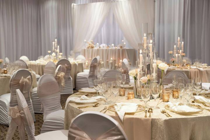 Sheraton Vancouver Guildford Hotel