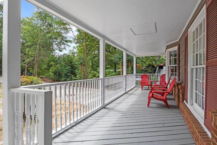 Rose Garden - Delightful Private and Peaceful Home