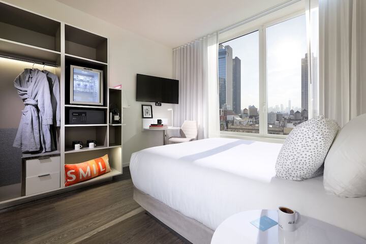 Room 45 of 83