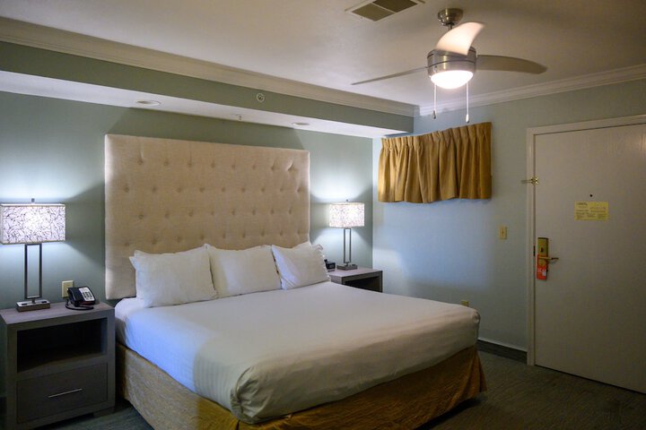 Cherry Tree Inn & Suites