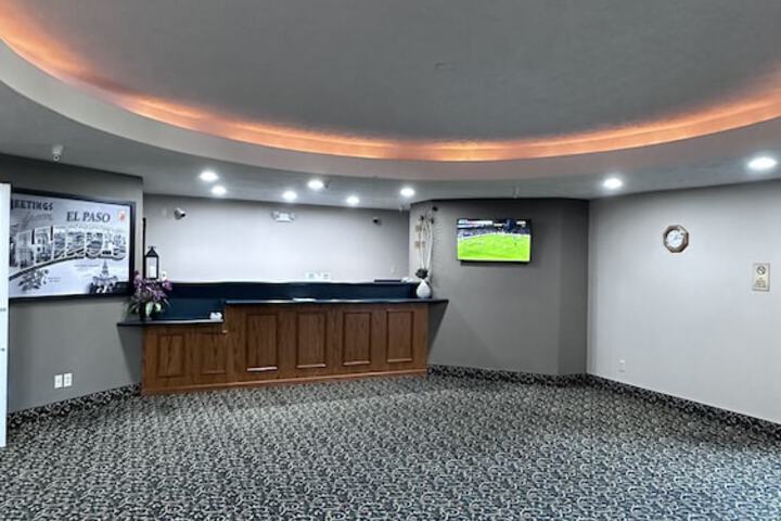 Hotel Interior 4 of 20