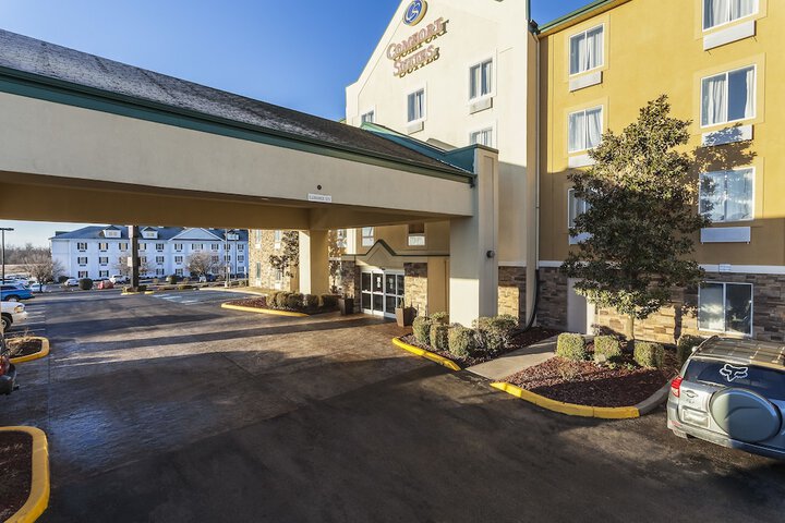 Hotel 4 of 61