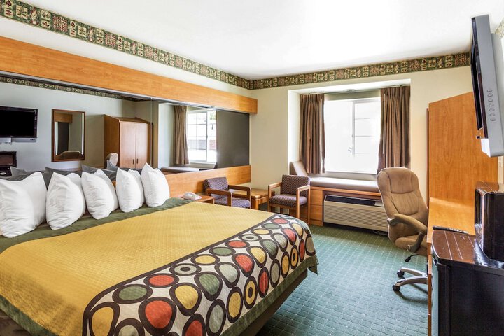 Room 20 of 40