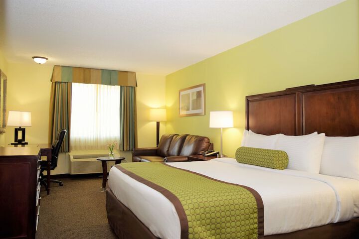 Room 10 of 43