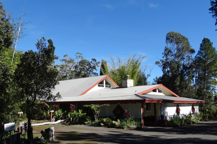 Lokahi Lodge