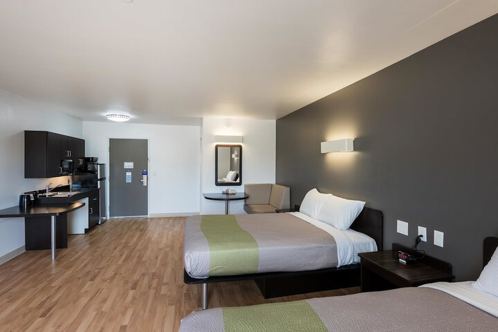 Room 18 of 34