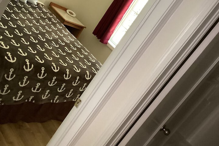 Room 26 of 68
