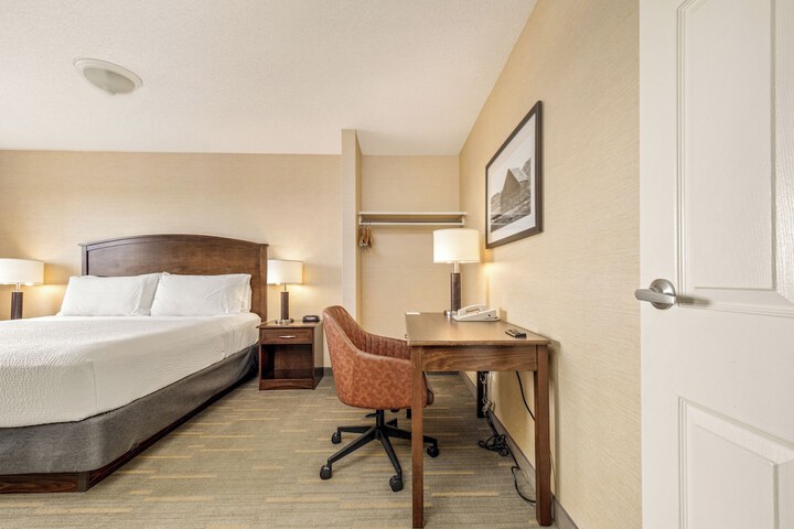 Room 128 of 200