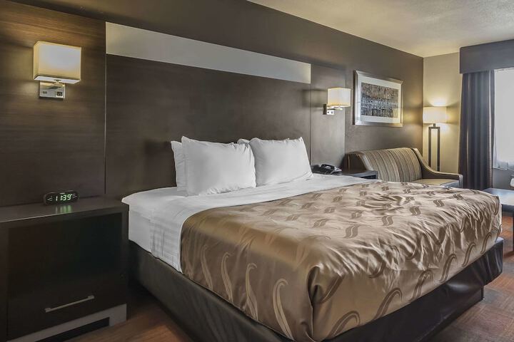 Room 53 of 62