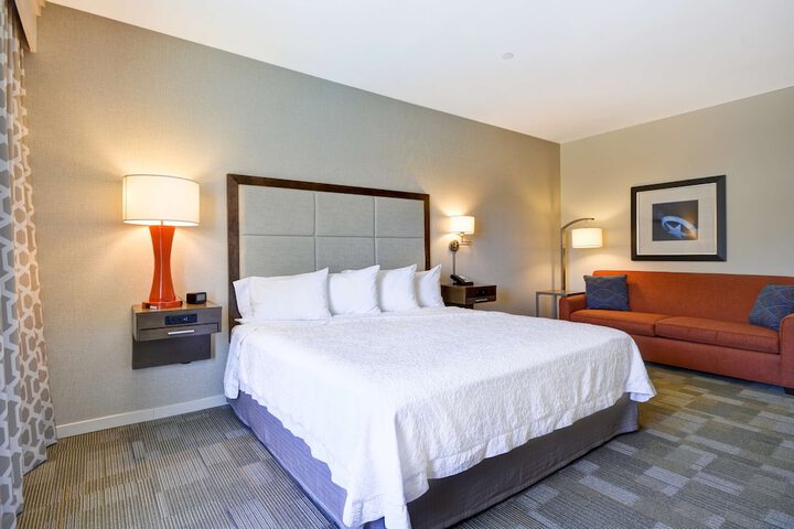Room 32 of 52