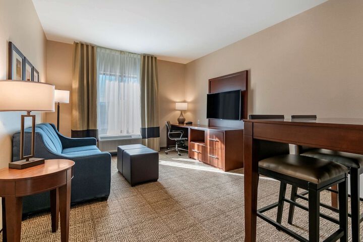 Room 17 of 27