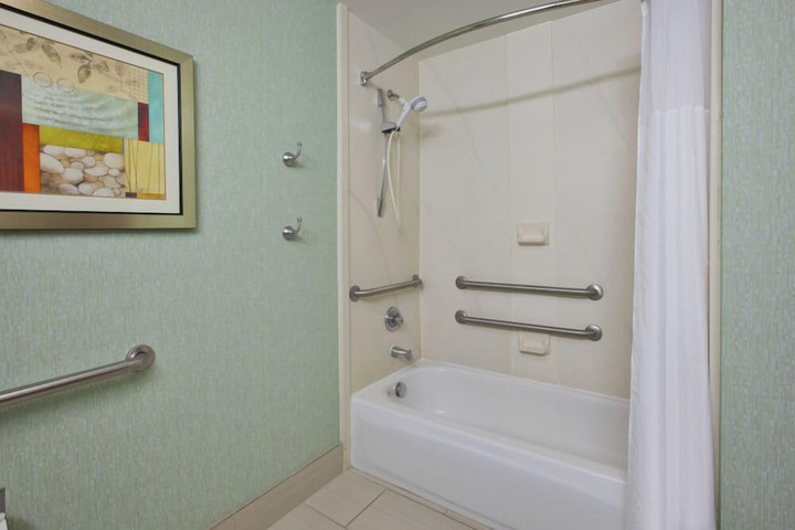 Room 21 of 42