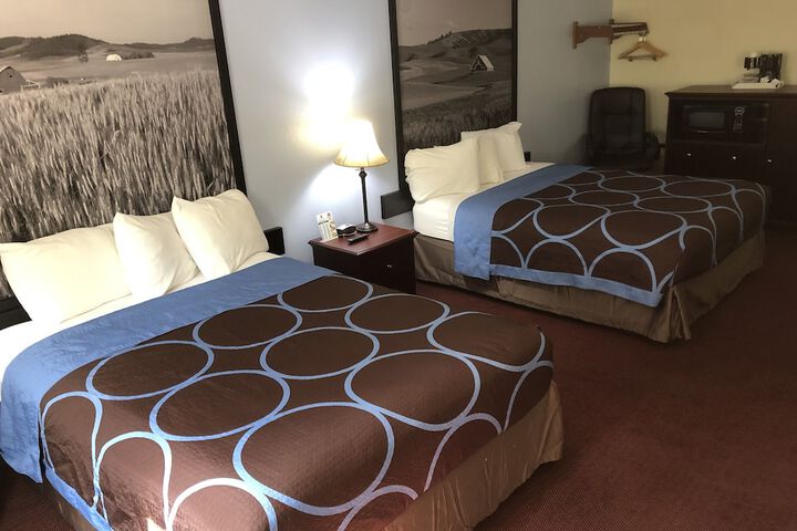 Room 11 of 19