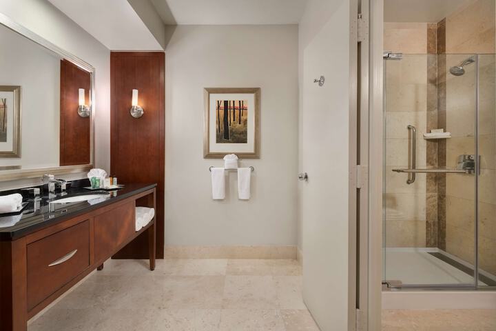 Room 40 of 62