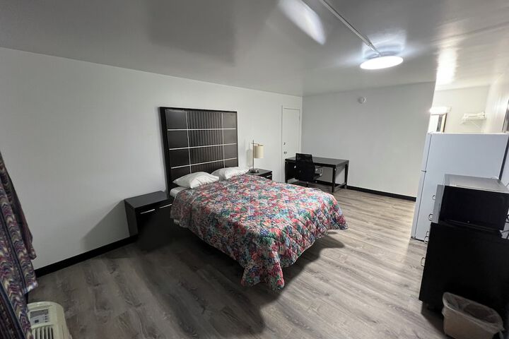 Economy Inn