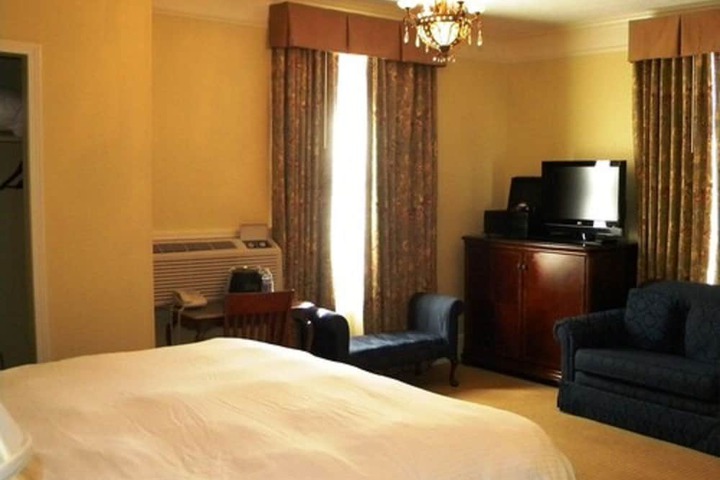 Room 39 of 60