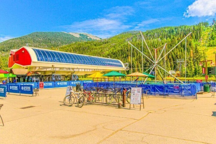 1 Bedroom Mountain Condo in River Run Village with Beautiful Mountain Views and Walking Distance to Ski