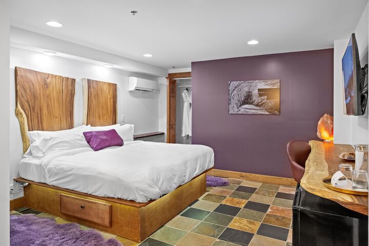 Room 47 of 59