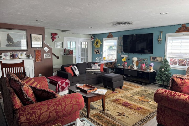 Pine Tree Trail Lodge