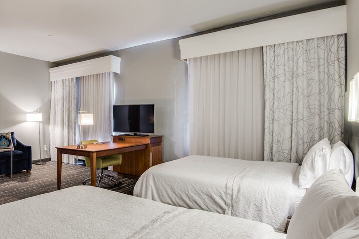Hampton Inn & Suites Dallas / Ft. Worth Airport South