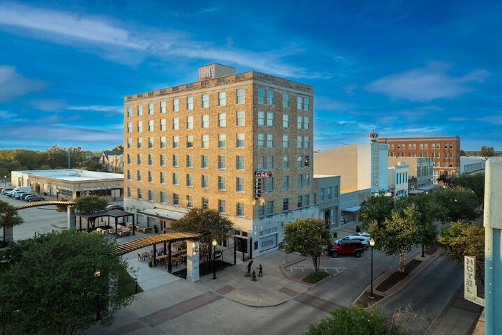 The Lasalle Hotel Bryan College Station, a Tribute Portfolio Hotel