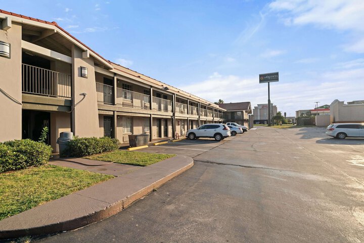 Hotel 9 of 142