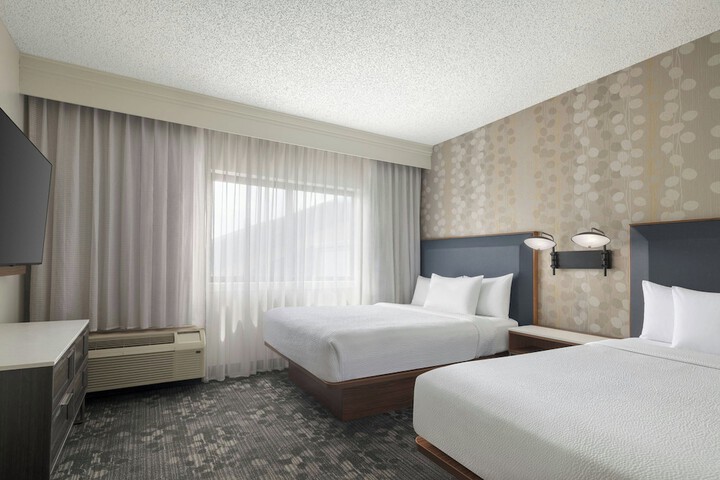 Courtyard by Marriott Dallas-Fort Worth / Bedford