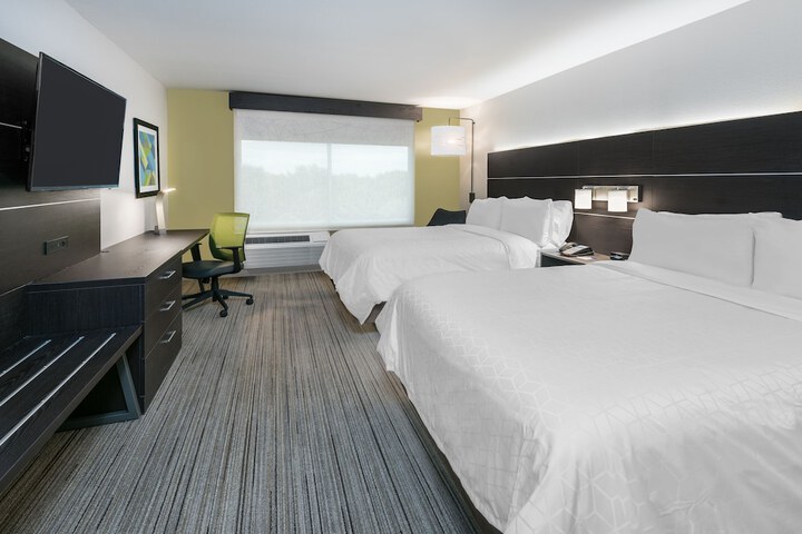 Room 13 of 33