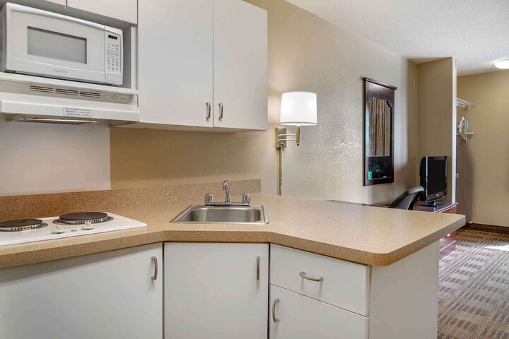 Extended Stay America Select Suites Detroit Sterling Heights