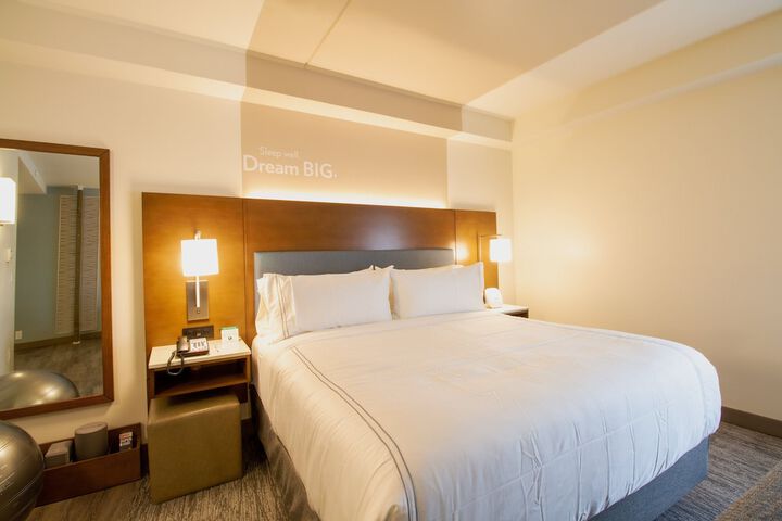 Room 45 of 103
