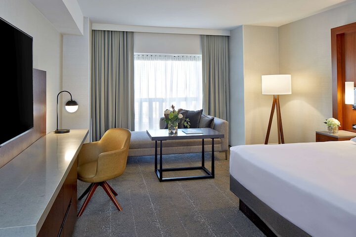 Room 70 of 105
