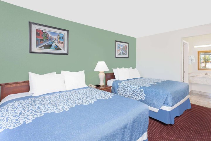 Room 4 of 14