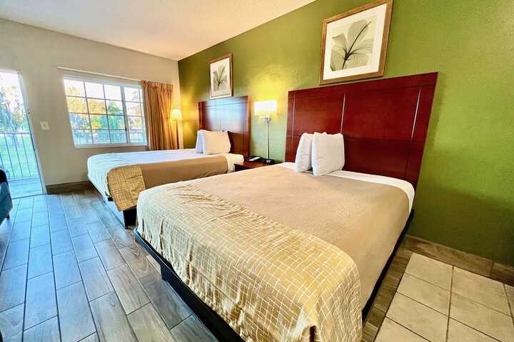 Travelodge Suites by Wyndham Lake Okeechobee