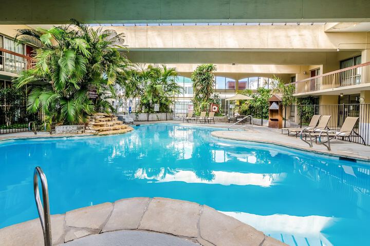 Red Roof Inn PLUS+ Wichita East