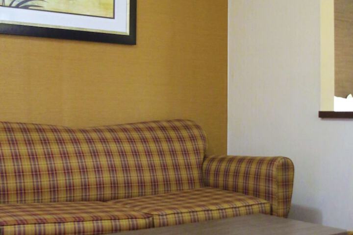 Room 15 of 28