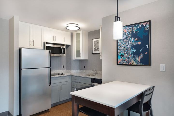 Residence Inn by Marriott Boston Back Bay / Fenway