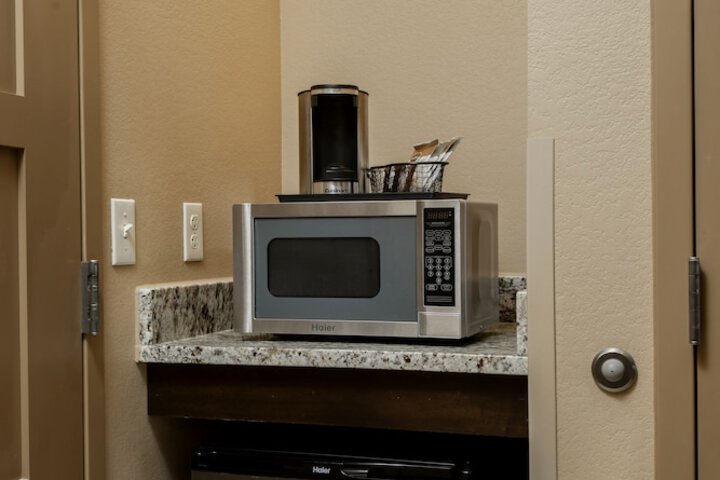 Clubhouse Hotel Suites Sioux Falls
