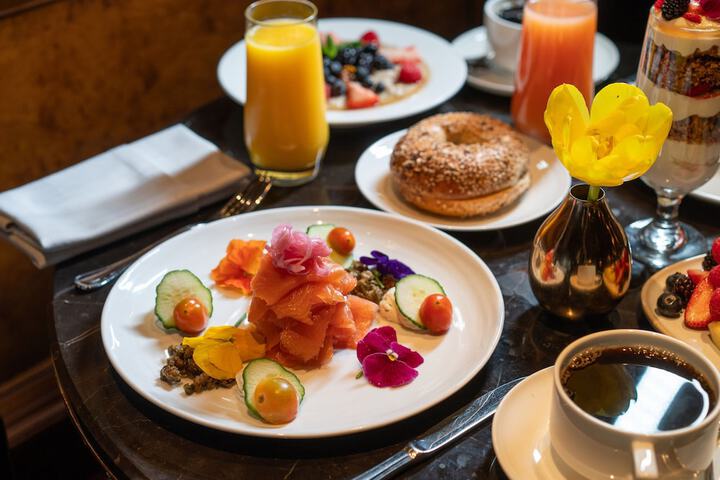 Breakfast/Coffee Service 107 of 133