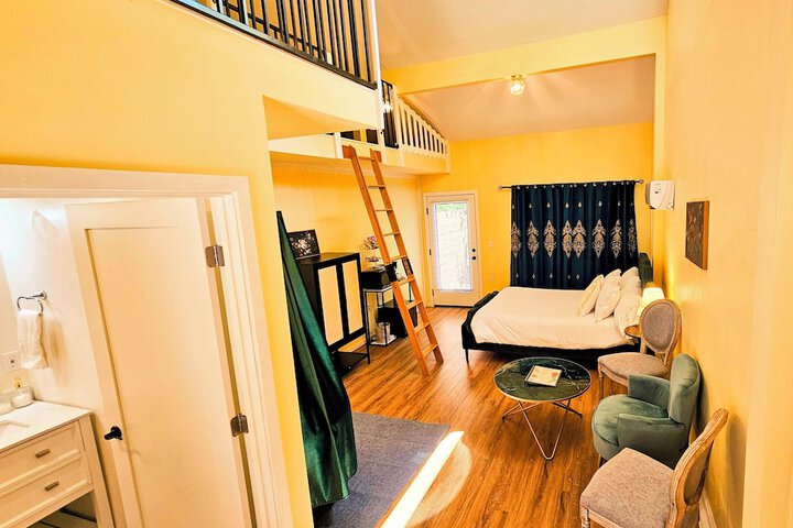 Room 32 of 72