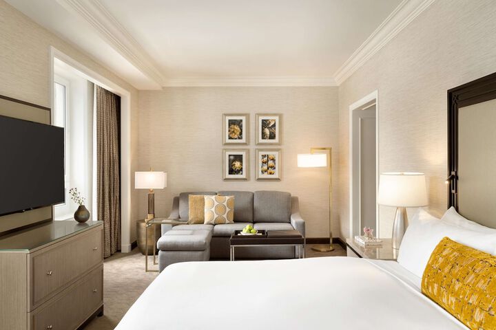 Room 106 of 215