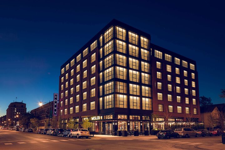 Hotel 2 of 43
