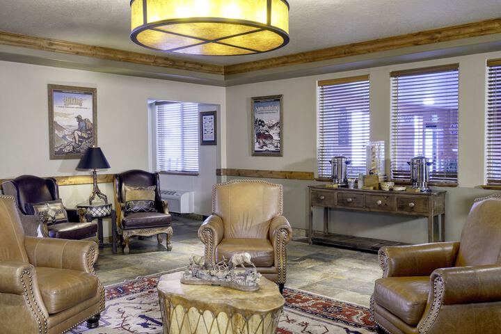 Yellowstone Park Hotel