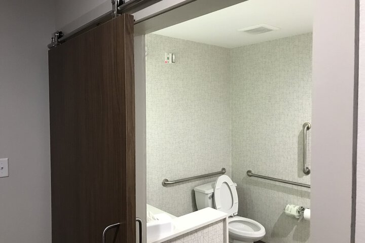 Room 52 of 62