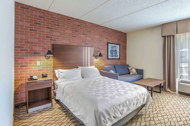 Burrstone Inn an Ascend Collection Hotel
