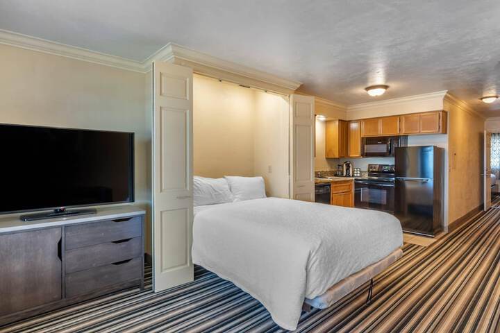 Lincoln Sands Oceanfront Resort an Ascend Collection Hotel
