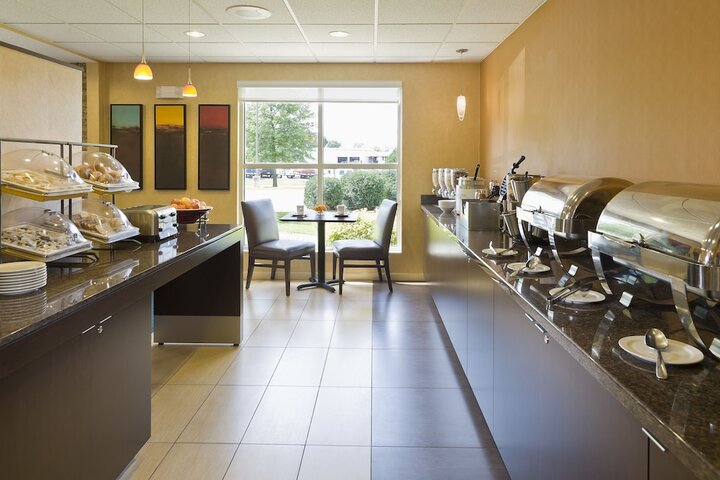 Breakfast/Coffee Service 17 of 23