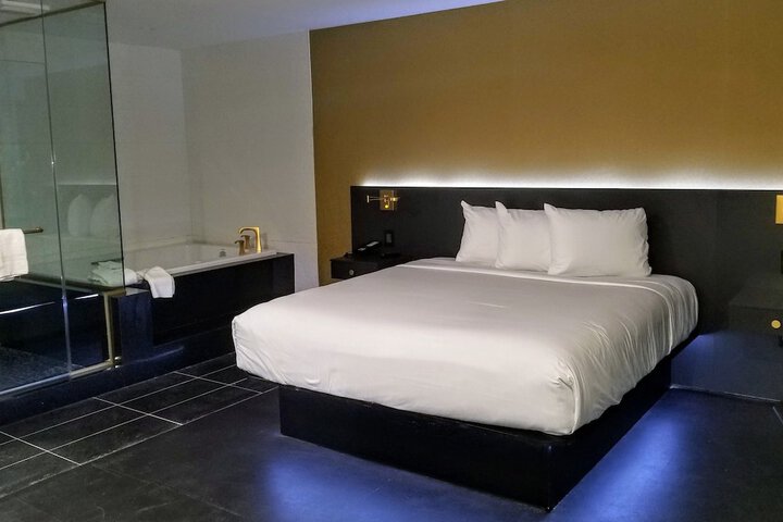 Room 25 of 31