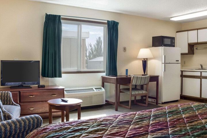Rodeway Inn West Fargo Main Ave.