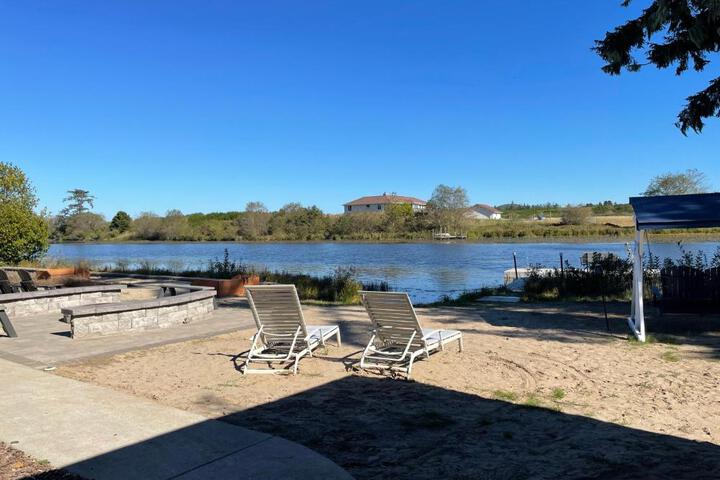 Gearhart Lakefront Vacation Rental